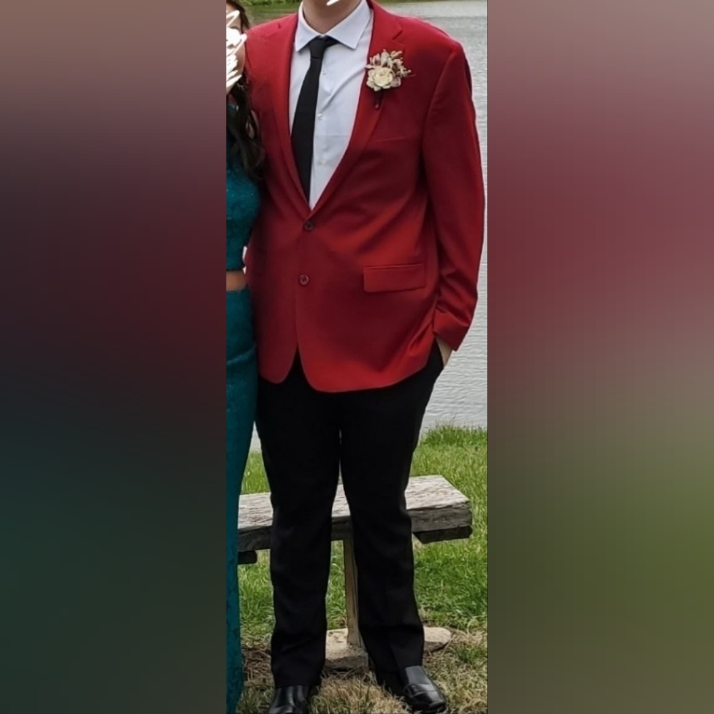 Men's suit 46L jacket, 38x32 pants, & shirt